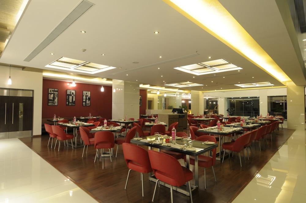 Welcomhotel By Itc Hotels, Ashram Road, Ахмедабад Экстерьер фото