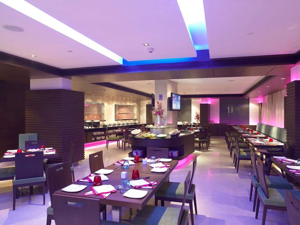Welcomhotel By Itc Hotels, Ashram Road, Ахмедабад Ресторан фото